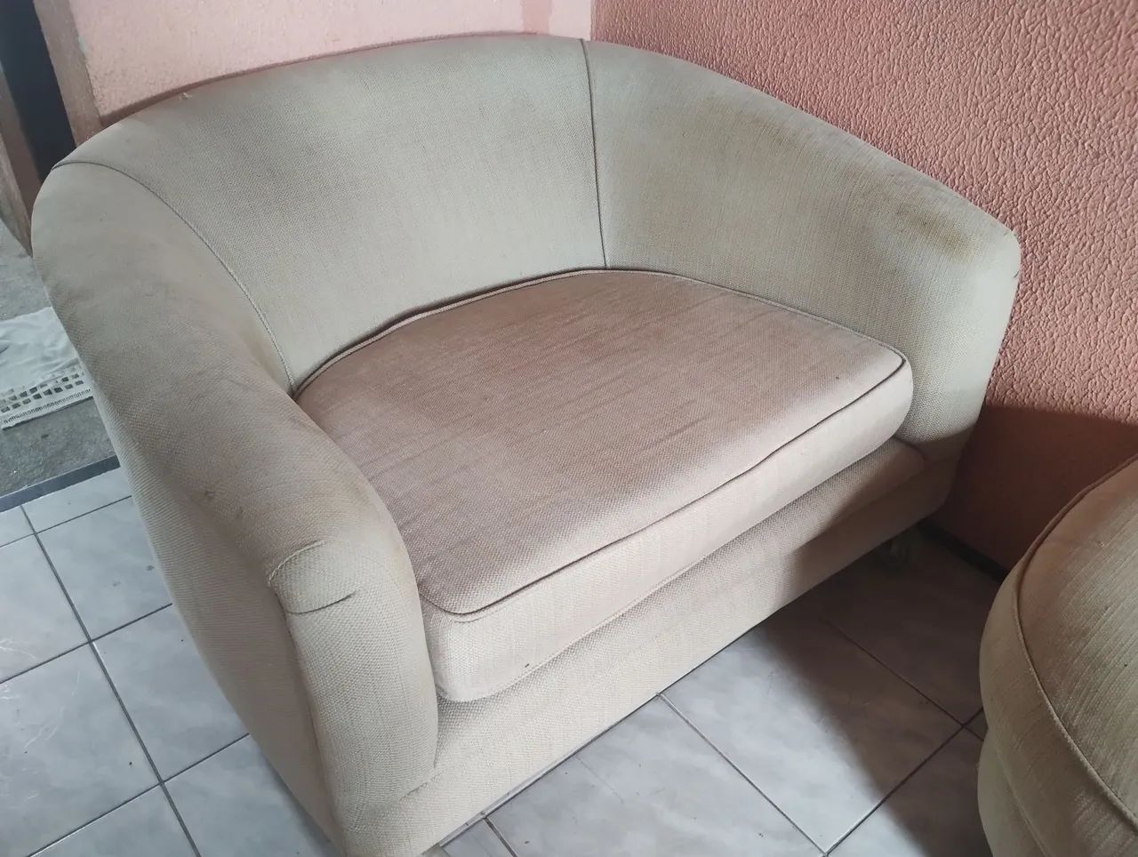 Poltrona com Puff em ótimo estado! - Foto 2