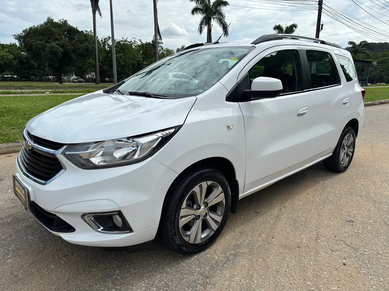 SPIN 1.8 AUT PREMIER 2023 7L FLEX!! PNEUS NOVOS E REVISADA !
