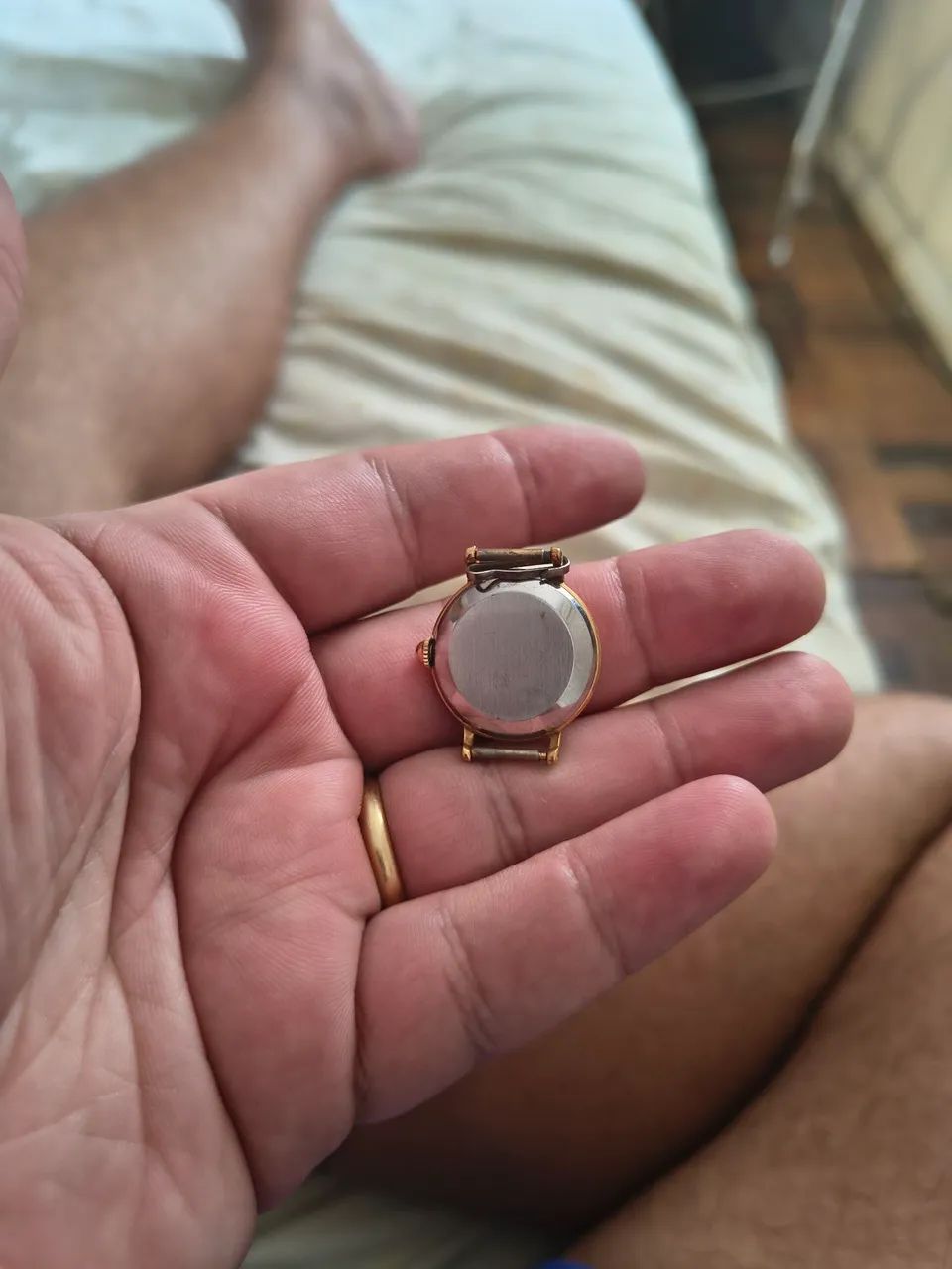 Relógio de pulso antigo dourado Movado - Foto 2