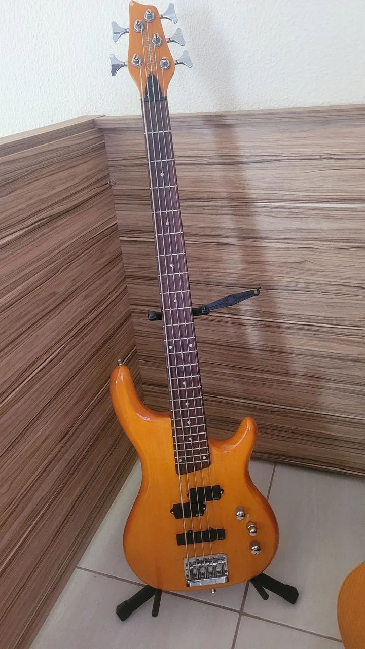Baixo condor  5 Cordas com captação Emg 