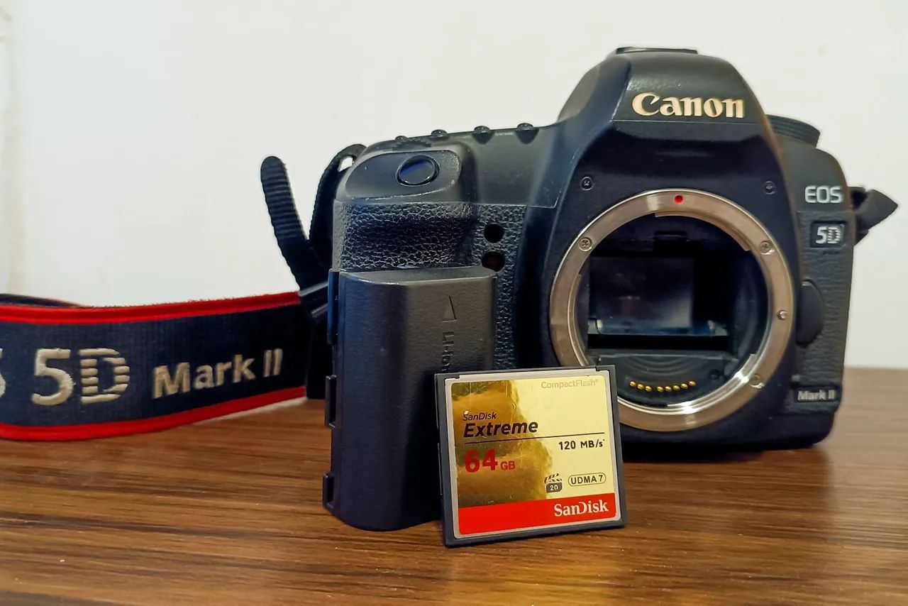 Câmera Canon 5d Mark II - Foto 2