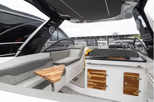 Lancha Solara 350 Gt 2025 Focker
