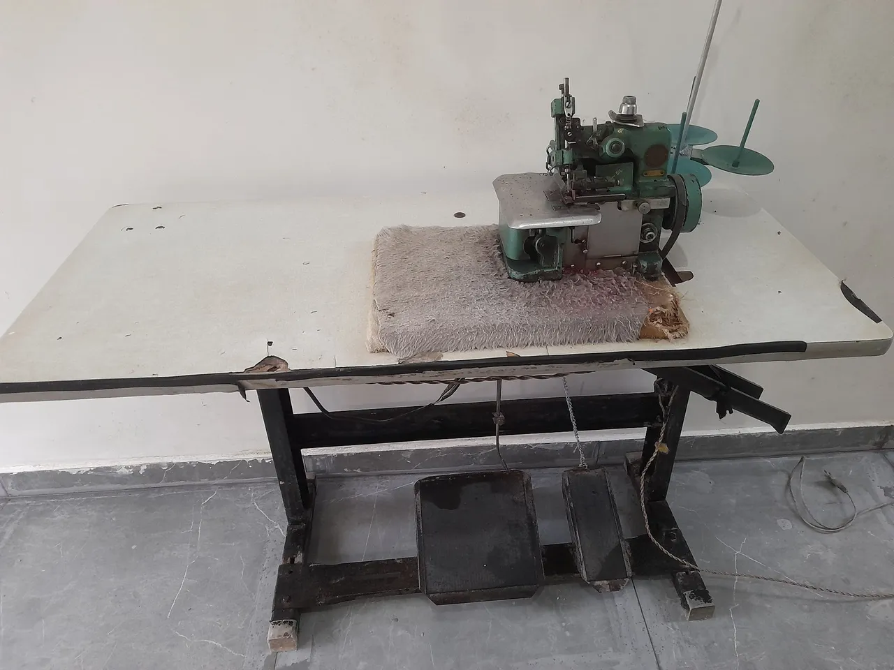 Máquina de Costura Industrial Overlock