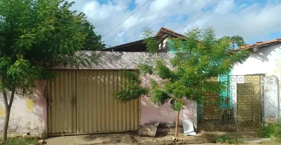 CASA A VENDA