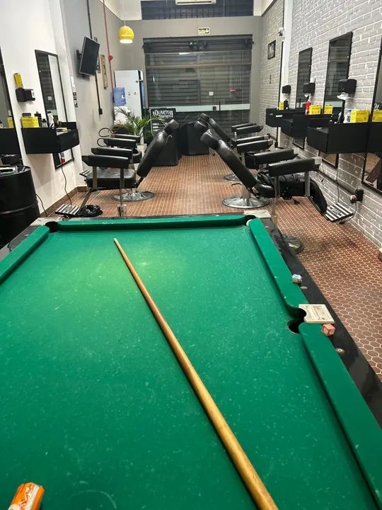 Salão de Beleza - Quarto Distrito Barber Club - Foto 4