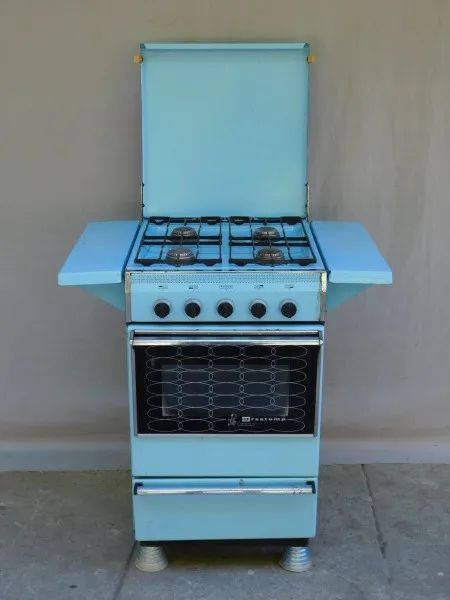 Antigo fogão Brastemp em ferro na cor azul turquesa anos 70 *Descrição