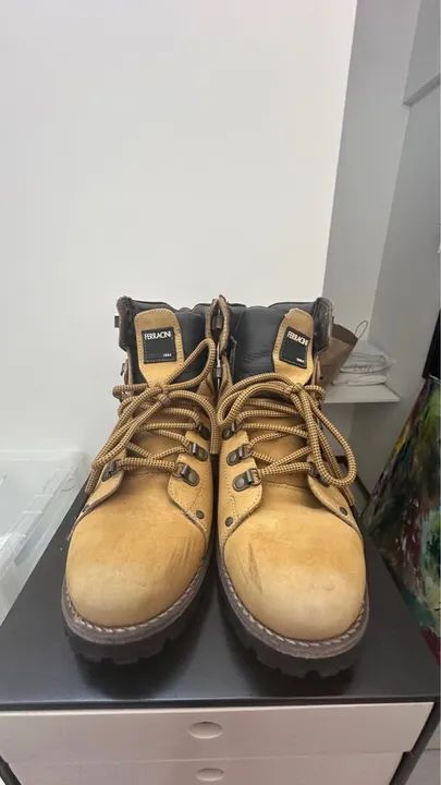 Botas de Couro Ferracini Marrom