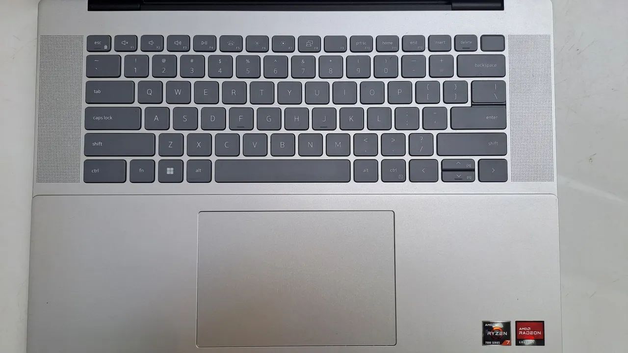 Dell inspiron 16 1 ano de uso  - Foto 3
