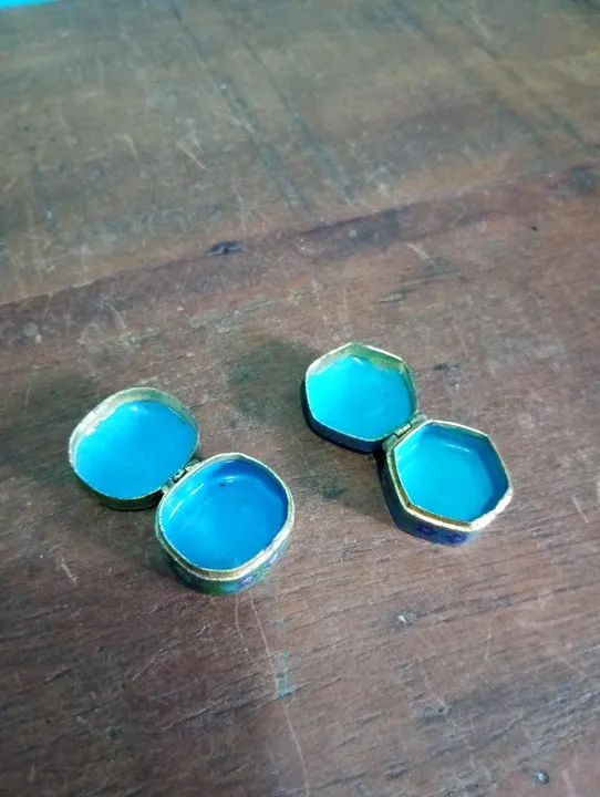 Antigo par de porta anel/ jóias em metal e cloisone <br><br>3 cm<br> - Foto 4