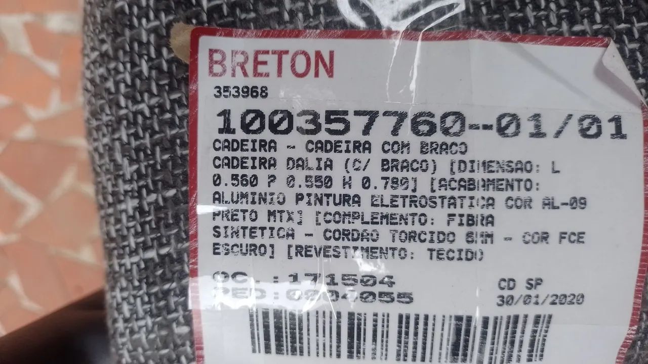 Cadeira para área externa Breton Dália nova sem uso - Foto 2