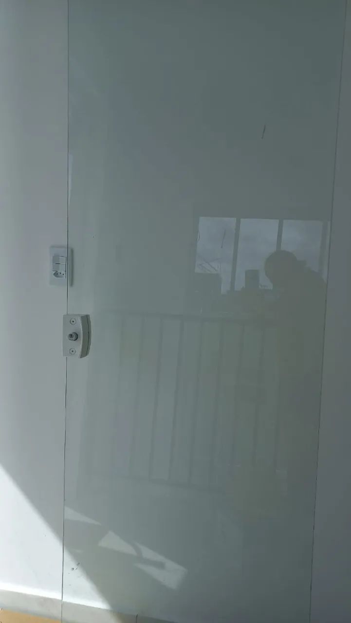 Porta de vidro temperado medindo 1.36 de largura e 2.30 de altura - Foto 2