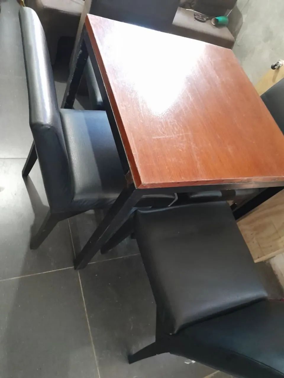 Mesa com 4 cadeiras - Foto 2