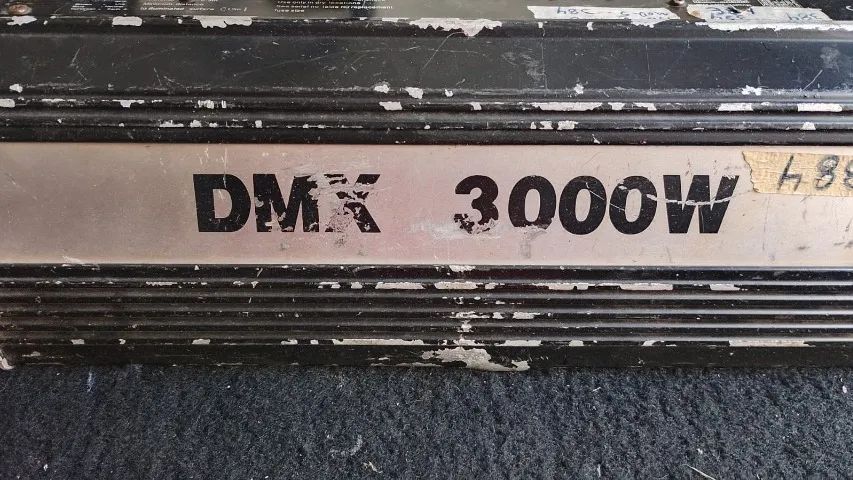 Strobo dmx Atomic 3.000 , com blinder, ou troco - Foto 2