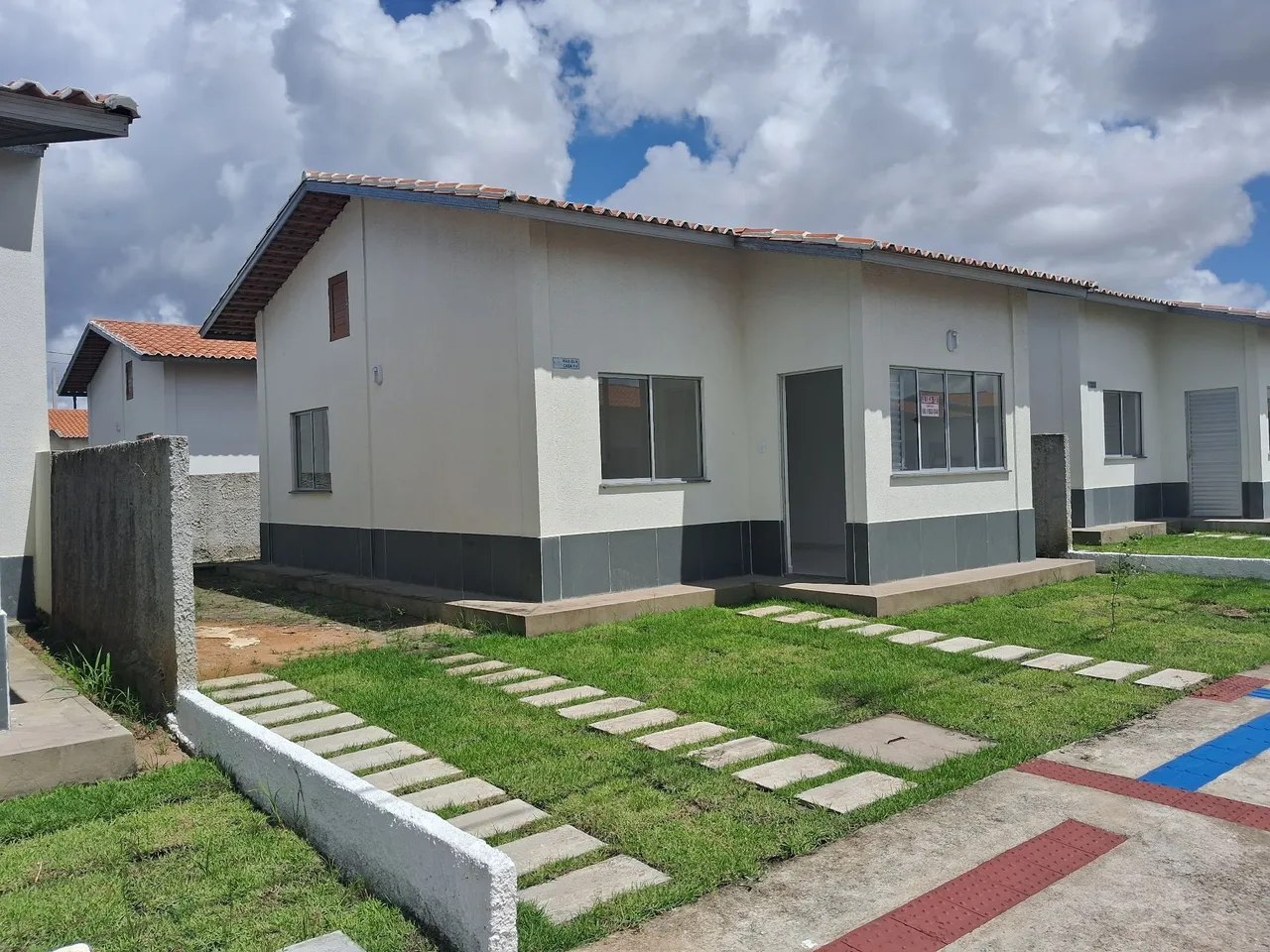 Casa no Condomínio Sant Estevan II- 1.100 (Condomínio incluso)