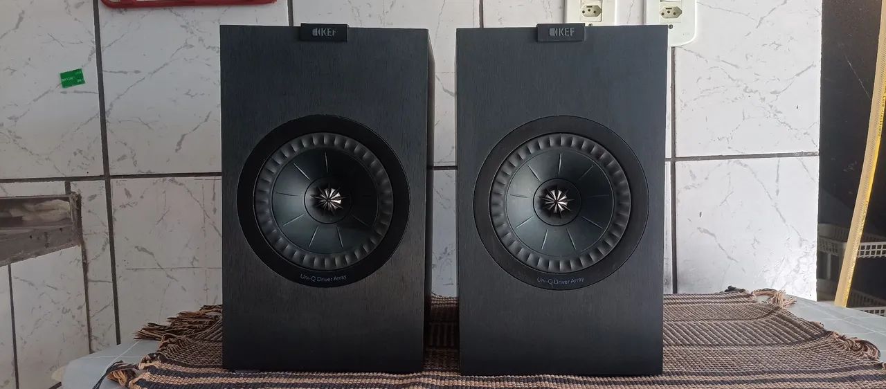 Caixa de Som KEF Uni-Q Driver Array