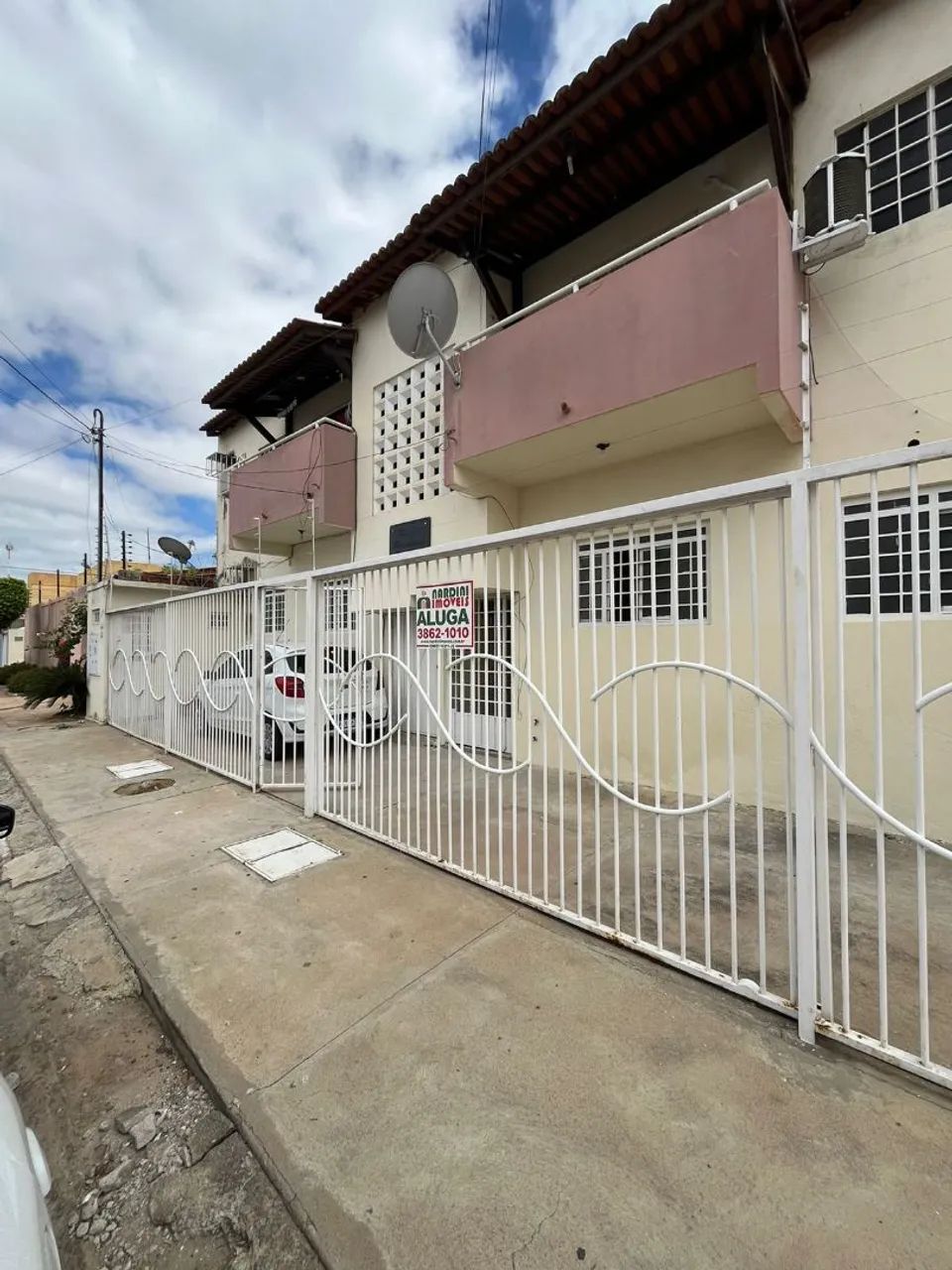 Foto - Petrolina - Atrás da Banca