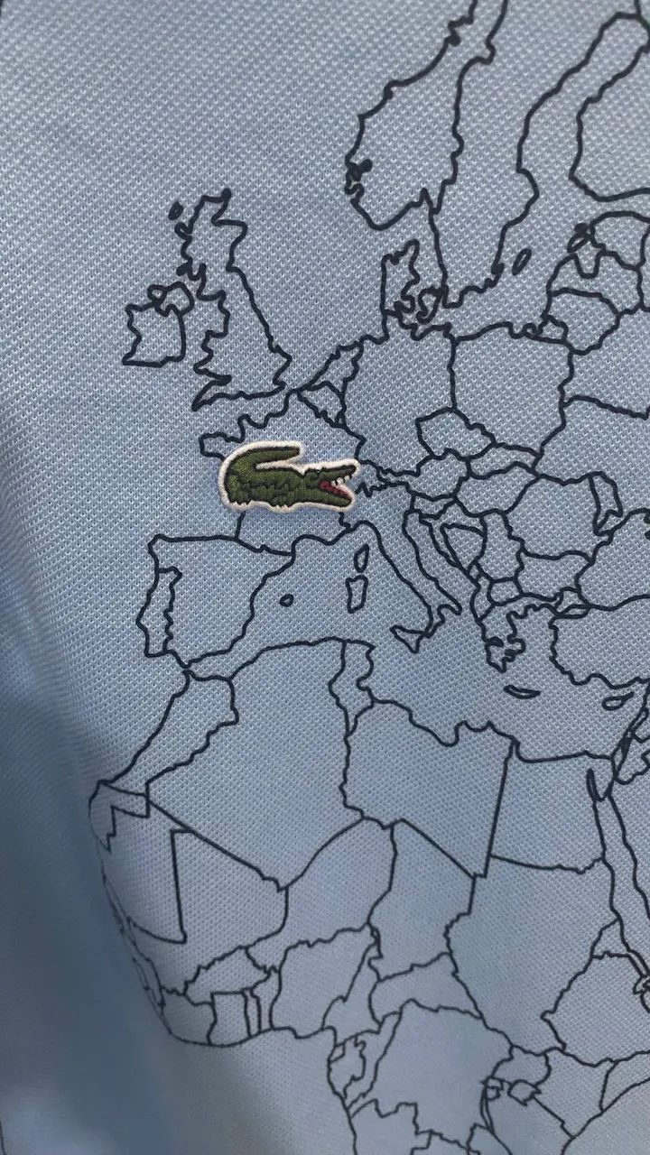 Polo Lacoste Worldwide - azul claro