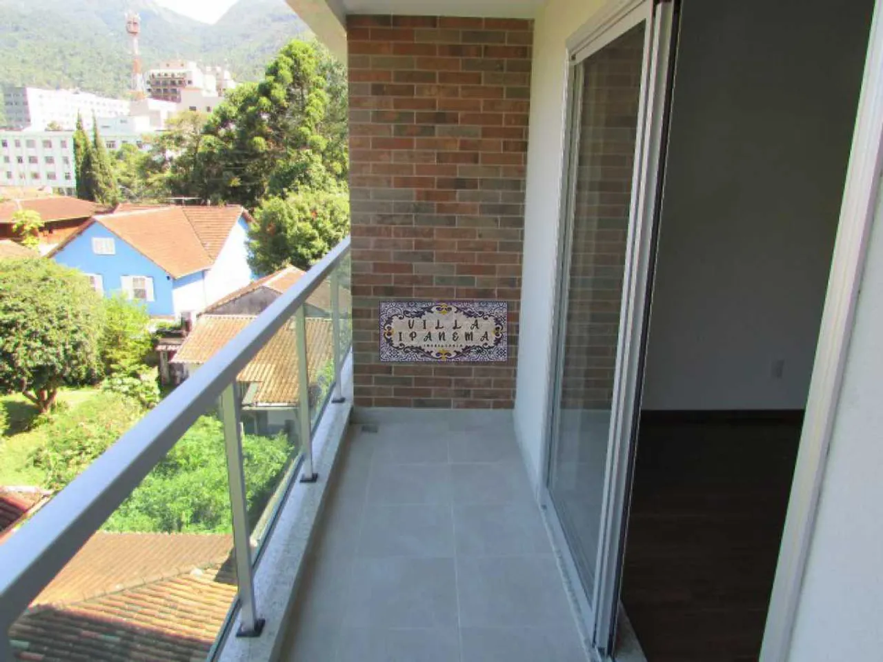 TERESÓPOLIS ALTO, LOFT 1 LOCAÇÃO, FARTO COMÉRCIO E CONDUÇÃO, P.24HRS E VAGA!