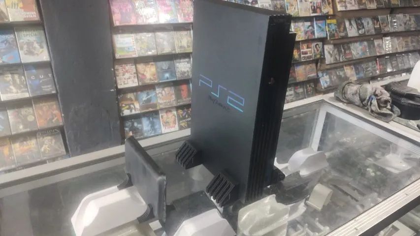 Ps2 Phat 2 controles hd320gb 5 mil jogos memory card original e cabos - Foto 2