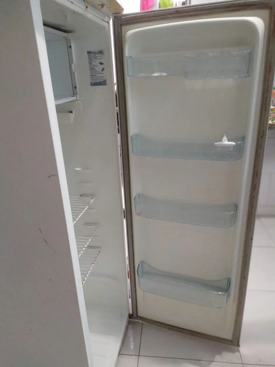 Geladeira Usada - Necessita de Reparos - Foto 2