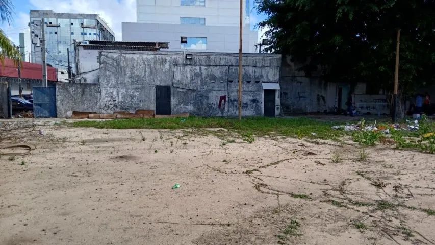 imóvel a 60m da av Epitacio Pessoa, com um galão e terreno medindo 58,00m x 50,00m - Foto 3
