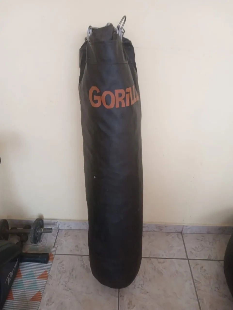 Saco de Pancadas Cheio + luvas e caneleiras