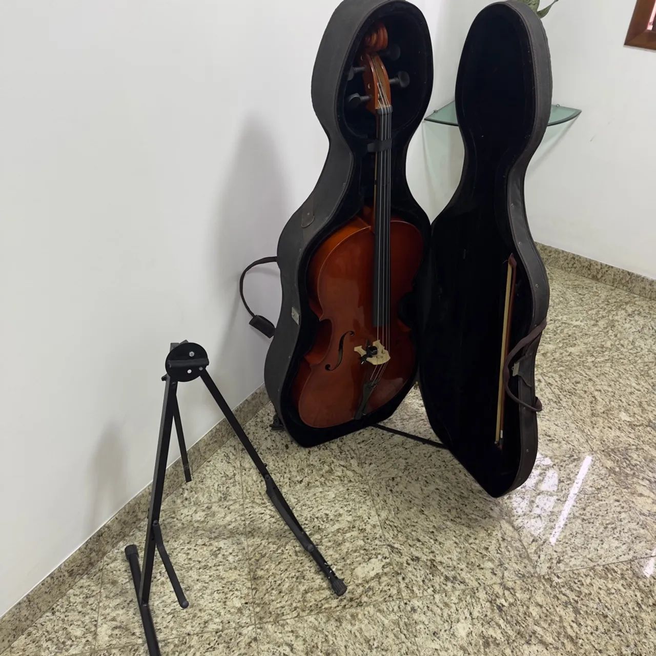 Violoncelo Jahnke 4/4 Microfonado Com Arco + Case + Suporte