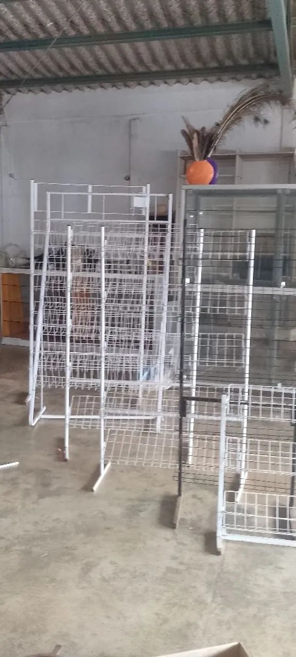 Balcões, vitrines, expositores diversos - Foto 2