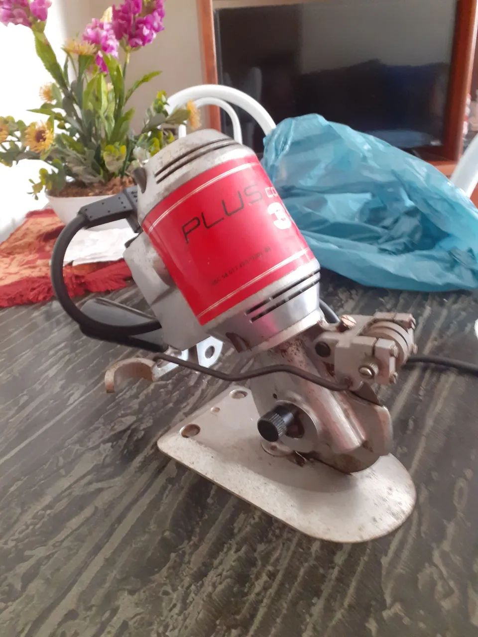 Máquina de Corte de Tecido PLUS Cort