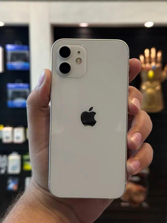 IPhone 12 em boas condições com garantia 