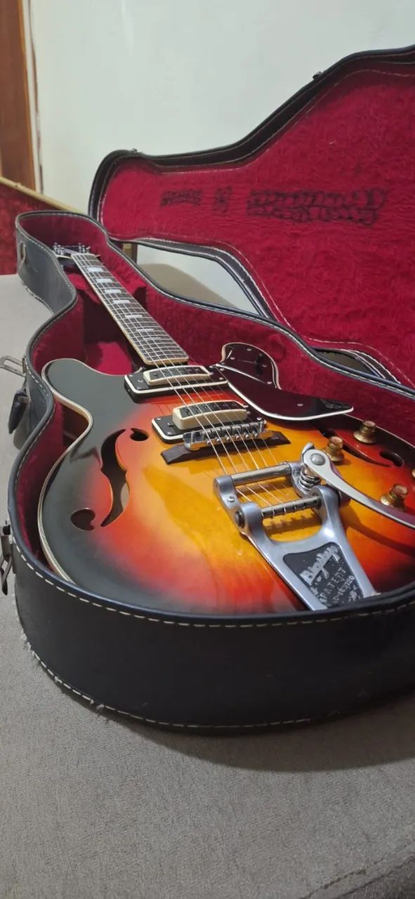 Guitarra  Univox Coily 1965/1970 - Japonesa c/ Bigsby