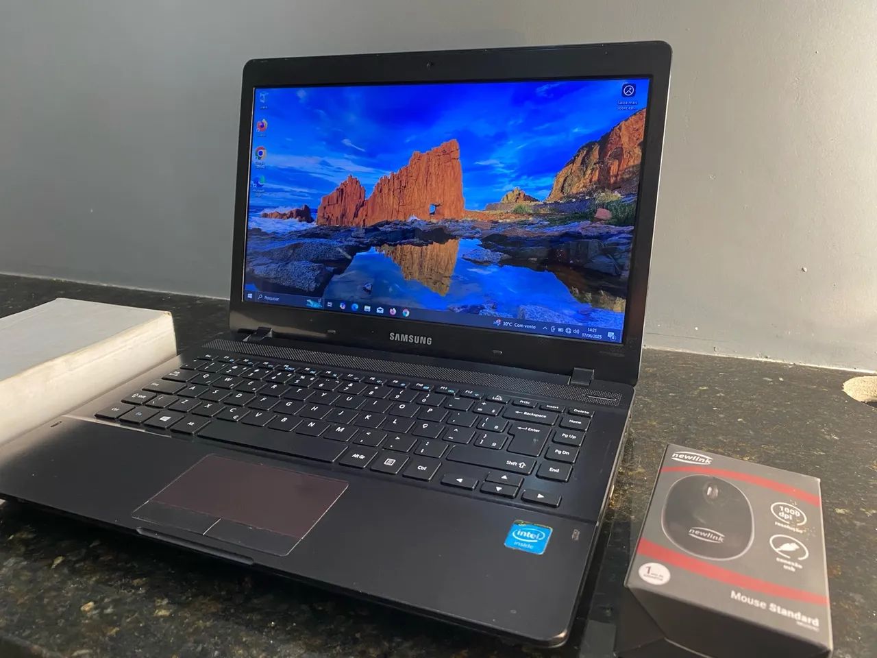 Notebook Samsung/ i3 - ssd + HD / com garantia 