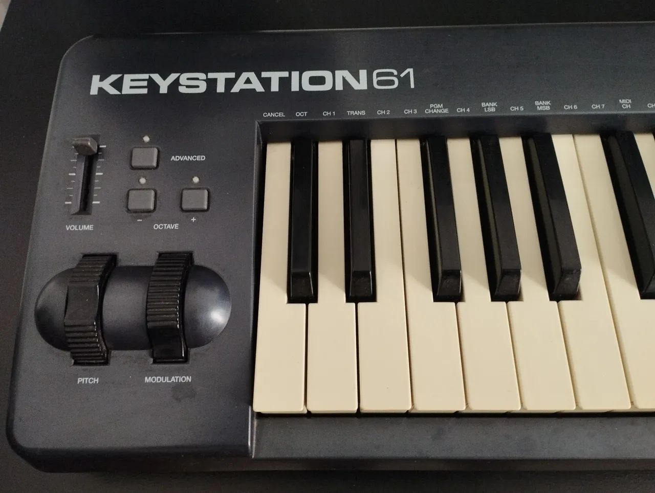 TECLADO CONTROLADOR MIDI M-AUDIO KEYSTATION 61 - Foto 5