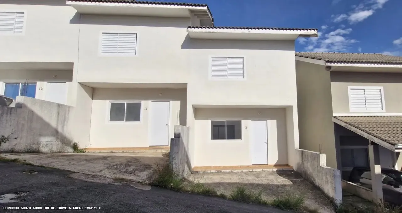 Casa para Venda em Pinhalzinho, Centro, 2 dormitórios, 1 banheiro, 1 vaga