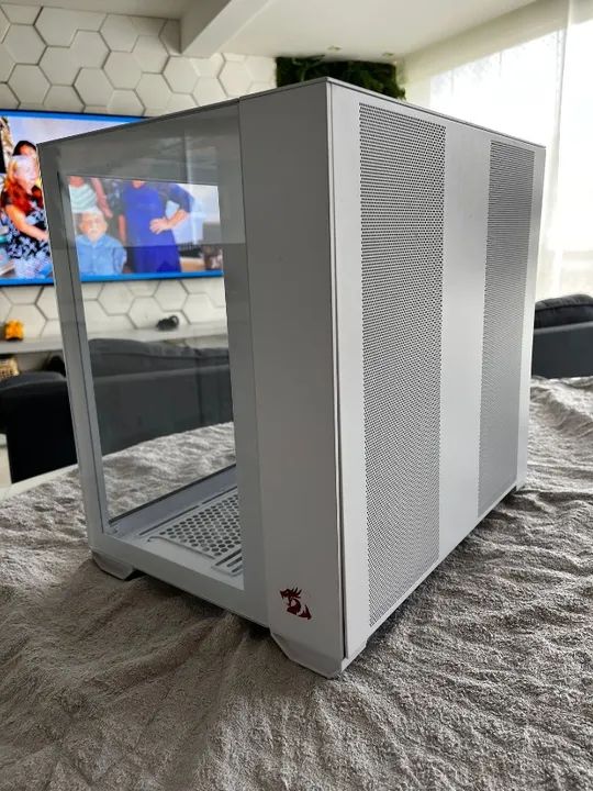 Gabinete Gamer Lian Li Redragon O11dyn Mini Branco com Fonte Cosair RM750X - Foto 3
