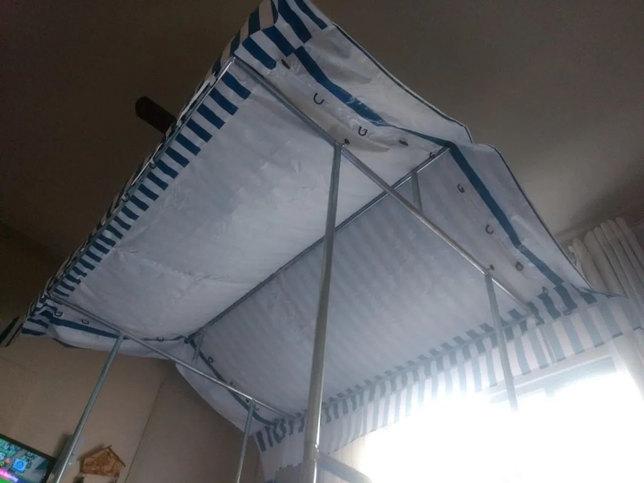 Barraca de feira livre, com acessório para chuva - Foto 3