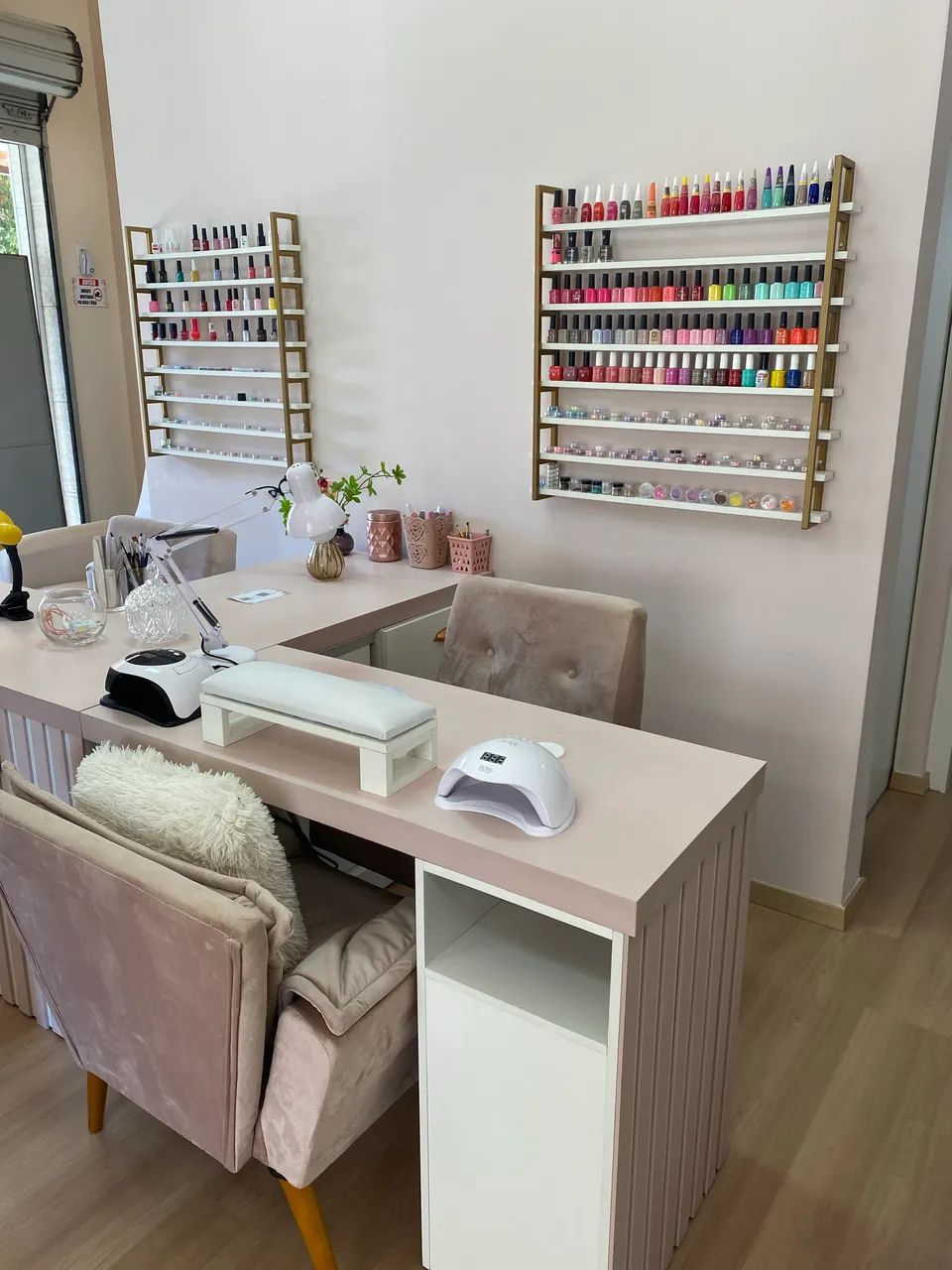 Aluguel Mesa/cadeira Nails Designer  - Foto 3