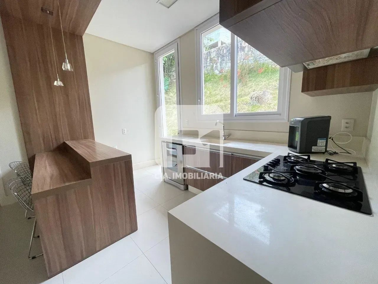 BELA CASA EM CONDOMINIO FECHADO NO CACUPE EM FLORIANOPOLIS-SC - Foto 5