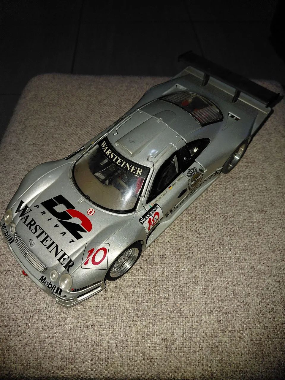 Miniatura mercedes 1/18