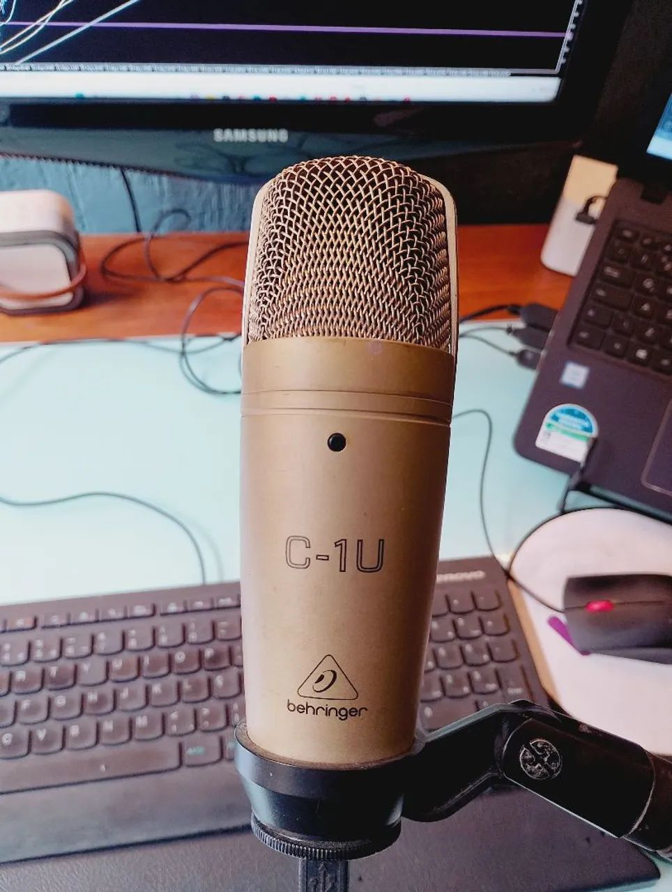 Microfone condensador Behringer usb C-1U + pedestal+ pedestal de mesa - Foto 2