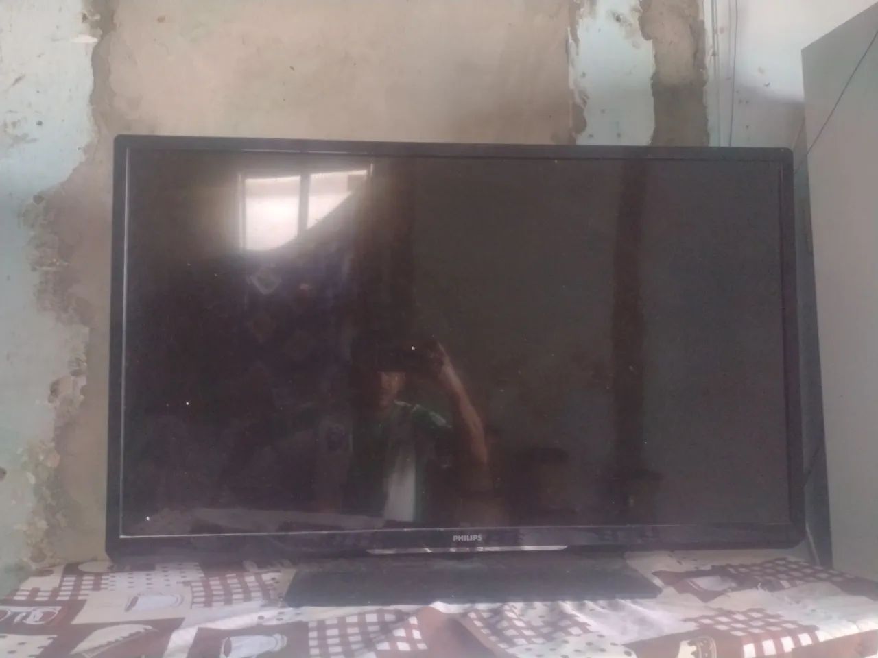 Vendo tv Philips 43 polegadas 