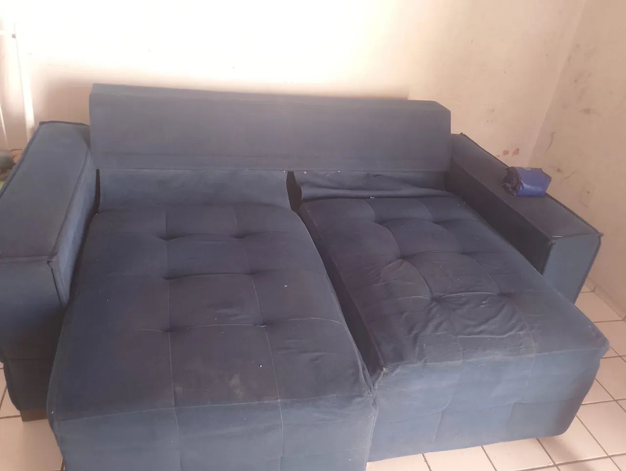 Sofá e guarda roupa  - Foto 2