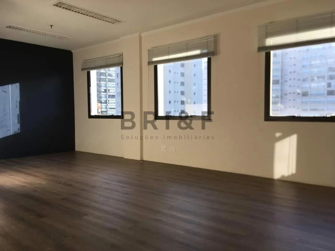 Oportunidade de sala comercial para venda na Vila Nova Conceição, compre já com inquilino! - Foto 2