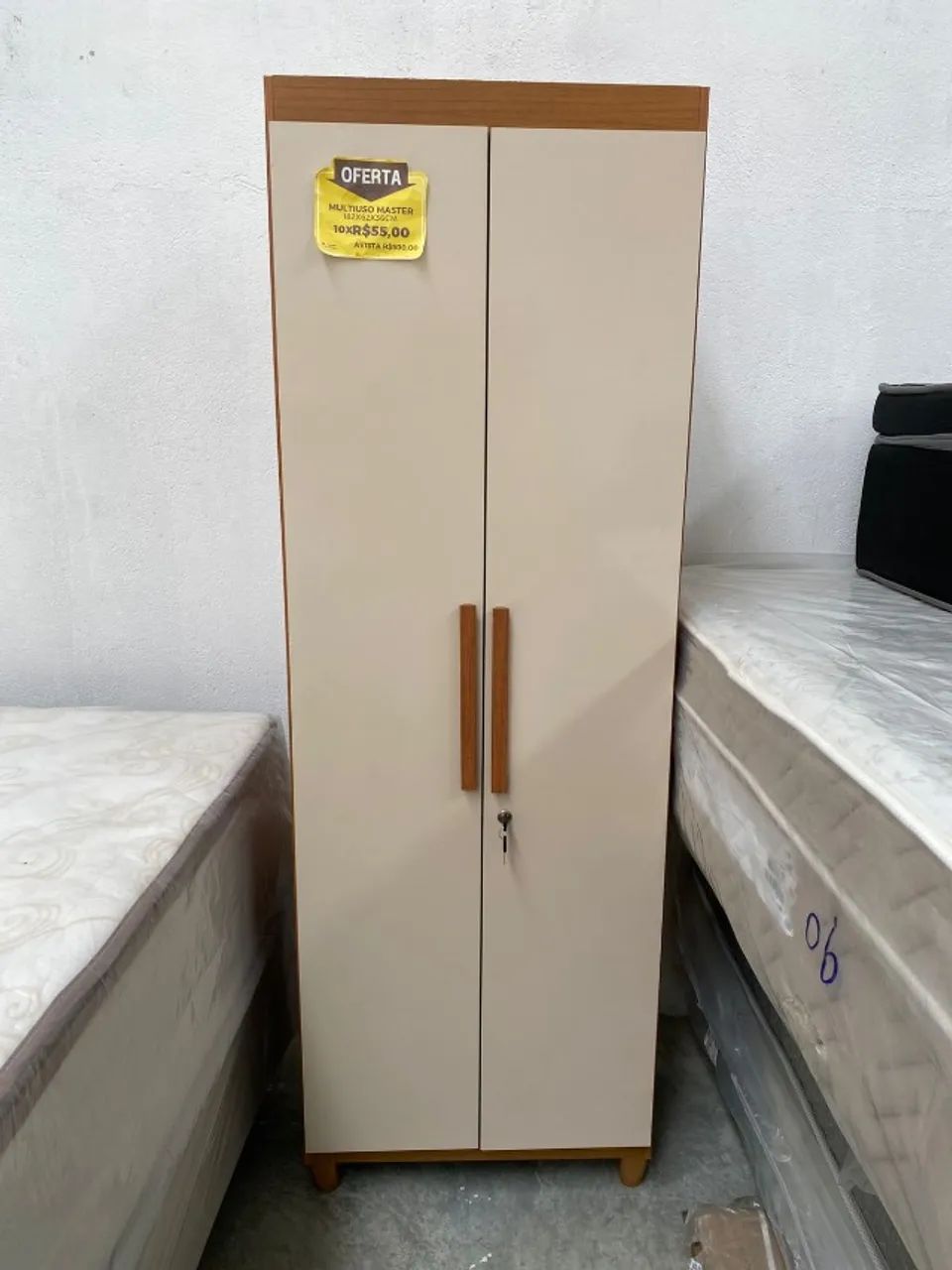 Multiuso Master c/ chave 182x62x36cm 