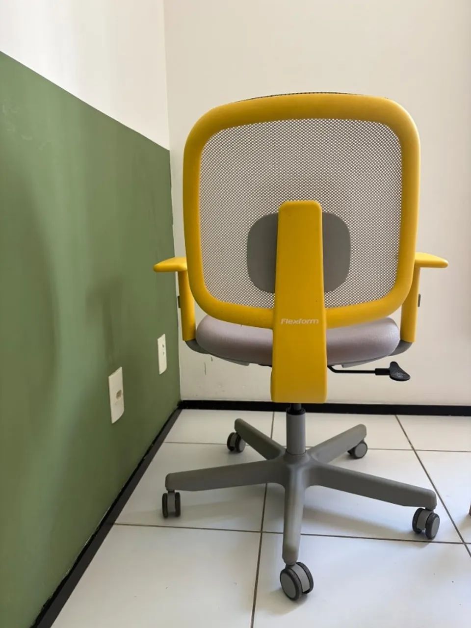 Cadeira de Escritório Flexform Dot Amarela  - Foto 3