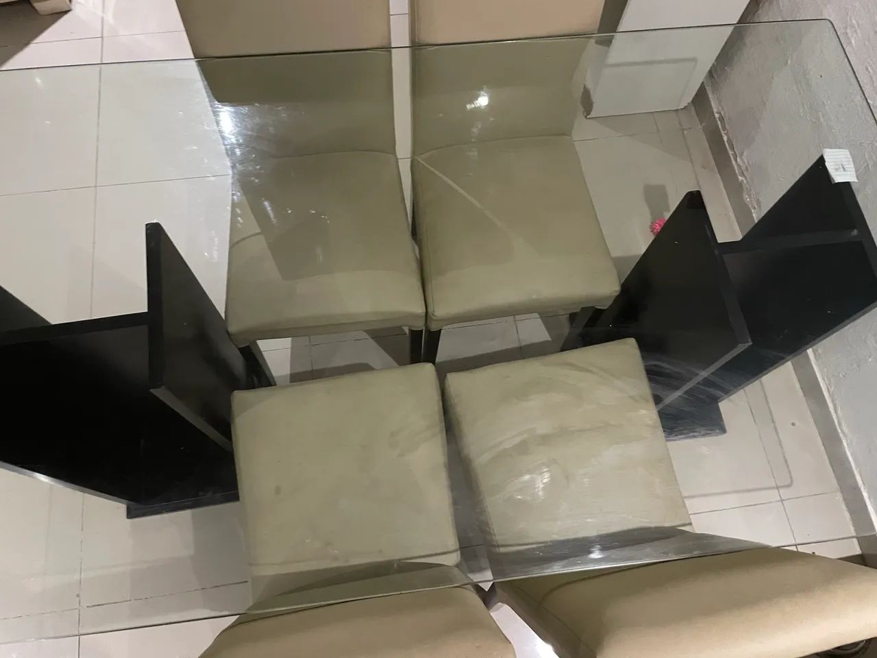Mesa de vidro com cadeiras - Foto 2