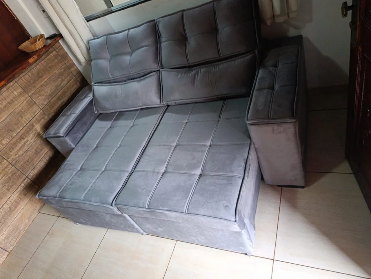 SOFÁ RETRÁTIL COM PORTA COPOS ? - Foto 4
