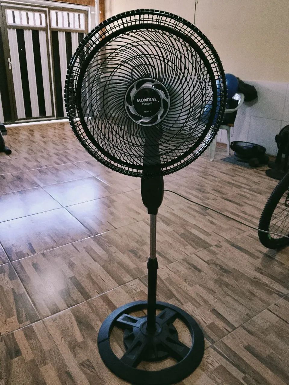 Ventilador de coluna 40cm - Foto 2