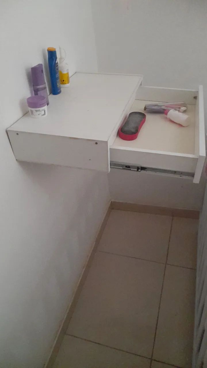 Escrivaninha ou penteadeira suspensa - Foto 2