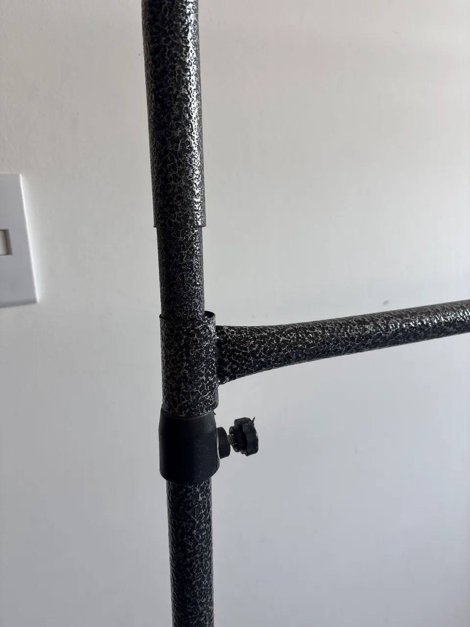 Vendo arara de ferro  - Foto 2